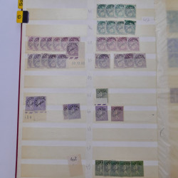 France stock de timbres fins de catalogue neufs et oblitérés en un album.