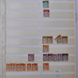 France stock de timbres fins de catalogue neufs et oblitérés en un album.