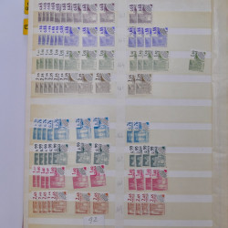 France stock de timbres fins de catalogue neufs et oblitérés en un album.