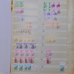 France stock de timbres fins de catalogue neufs et oblitérés en un album.