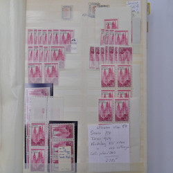 France stock de timbres de service, taxes, colis postaux en un album.