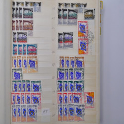 France stock de timbres de service, taxes, colis postaux en un album.