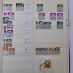 France stock de timbres de service, taxes, colis postaux en un album.