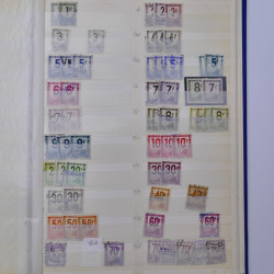 France stock de timbres de service, taxes, colis postaux en un album.