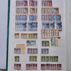 Suisse stock de timbres entre 1913-1986 neufs et oblitérés en 2 albums.