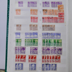 Suisse stock de timbres entre 1913-1986 neufs et oblitérés en 2 albums.