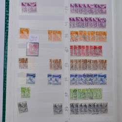 Suisse stock de timbres entre 1913-1986 neufs et oblitérés en 2 albums.