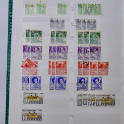 Suisse stock de timbres entre 1913-1986 neufs et oblitérés en 2 albums.