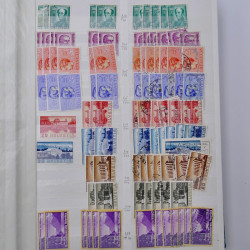 Suisse stock de timbres entre 1913-1986 neufs et oblitérés en 2 albums.