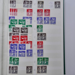 Suisse stock de timbres entre 1913-1986 neufs et oblitérés en 2 albums.