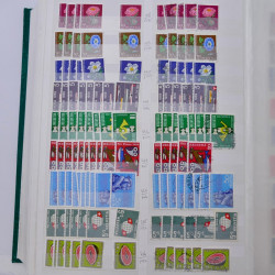 Suisse stock de timbres entre 1913-1986 neufs et oblitérés en 2 albums.