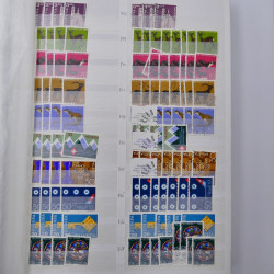 Suisse stock de timbres entre 1913-1986 neufs et oblitérés en 2 albums.