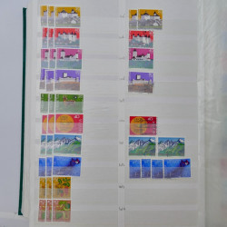 Suisse stock de timbres entre 1913-1986 neufs et oblitérés en 2 albums.