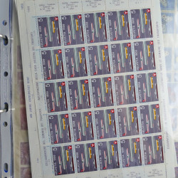 Suisse lot de timbres en feuilles, blocs neufs** et oblitérés en un album.