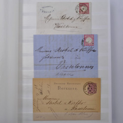 Lot de +125 marques postales du monde en un album.