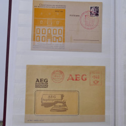 Lot de +125 marques postales du monde en un album.