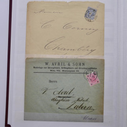 Lot de +125 marques postales du monde en un album.