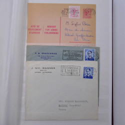 Lot de +125 marques postales du monde en un album.