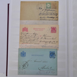 Lot de +125 marques postales du monde en un album.