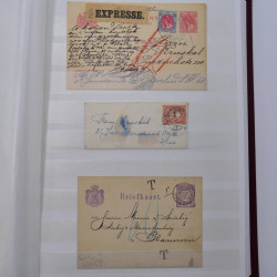 Lot de +125 marques postales du monde en un album.