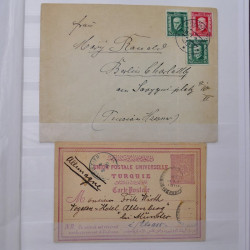 Lot de +125 marques postales du monde en un album.