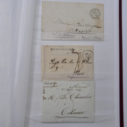 Lot de +125 marques postales du monde en un album.