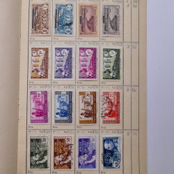 Colonies Françaises lot de +2000 timbres en 14 carnets à choix.