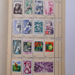 Colonies Françaises lot de +2000 timbres en 14 carnets à choix.