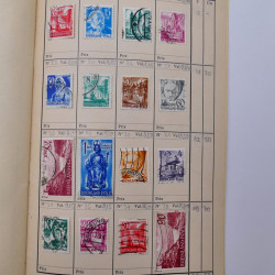 Colonies Françaises lot de +2000 timbres en 14 carnets à choix.