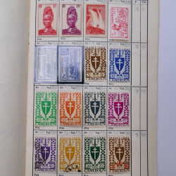 Colonies Françaises lot de +2000 timbres en 14 carnets à choix.