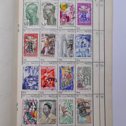 Colonies Françaises lot de +2000 timbres en 14 carnets à choix.