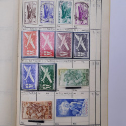 Colonies Françaises lot de +2000 timbres en 14 carnets à choix.