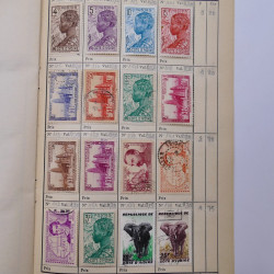 Colonies Françaises lot de +2000 timbres en 14 carnets à choix.