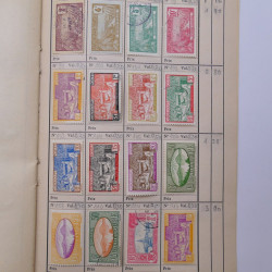 Colonies Françaises lot de +2000 timbres en 14 carnets à choix.