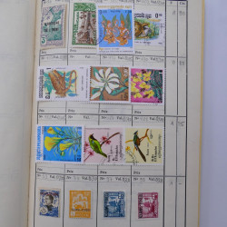 Colonies Françaises lot de +2000 timbres en 14 carnets à choix.