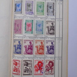 Colonies Françaises lot de +2000 timbres en 14 carnets à choix.