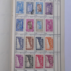 Colonies Françaises lot de +2000 timbres en 14 carnets à choix.