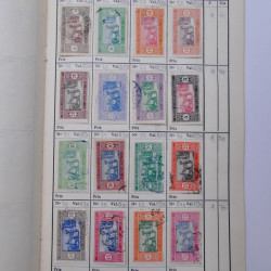 Colonies Françaises lot de +2000 timbres en 14 carnets à choix.