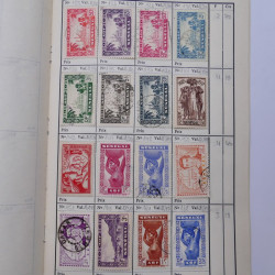 Colonies Françaises lot de +2000 timbres en 14 carnets à choix.
