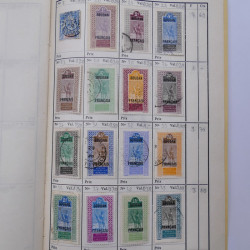 Colonies Françaises lot de +2000 timbres en 14 carnets à choix.