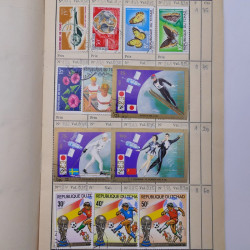 Colonies Françaises lot de +2000 timbres en 14 carnets à choix.