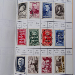 France lot de +2500 timbres 1860-2001 en 16 carnet à choix.