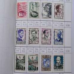 France lot de +2500 timbres 1860-2001 en 16 carnet à choix.