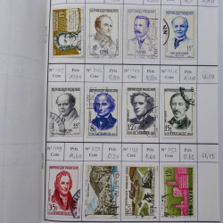 France lot de +2500 timbres 1860-2001 en 16 carnet à choix.