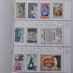 France lot de +2500 timbres 1860-2001 en 16 carnet à choix.