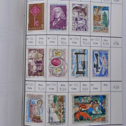 France lot de +2500 timbres 1860-2001 en 16 carnet à choix.