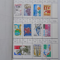 France lot de +2500 timbres 1860-2001 en 16 carnet à choix.
