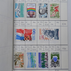 France lot de +2500 timbres 1860-2001 en 16 carnet à choix.