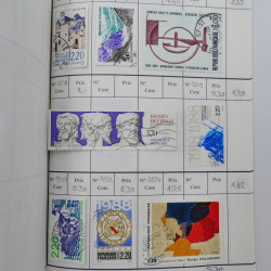 France lot de +2500 timbres 1860-2001 en 16 carnet à choix.