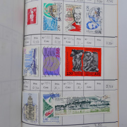 France lot de +2500 timbres 1860-2001 en 16 carnet à choix.